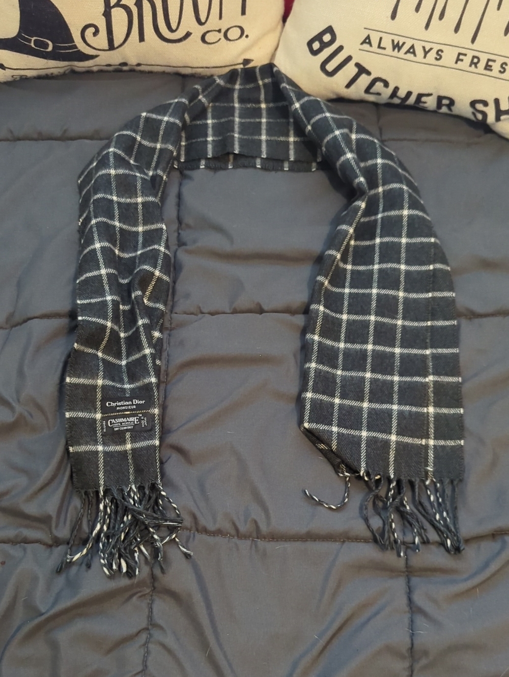 Authentic Unisex Dior Black and White Windowpane Cashmere Fringe Scarf Japan